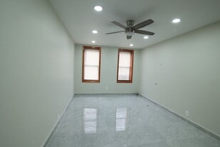 1711 Davidson Ave in Bronx, NY - Building Photo