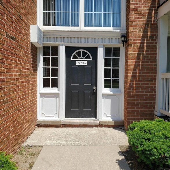 2420 Parmenter Blvd in Royal Oak, MI - Building Photo - Building Photo