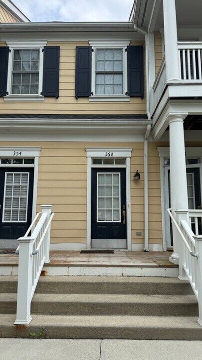 362 Filmore St in Canton, MI - Building Photo