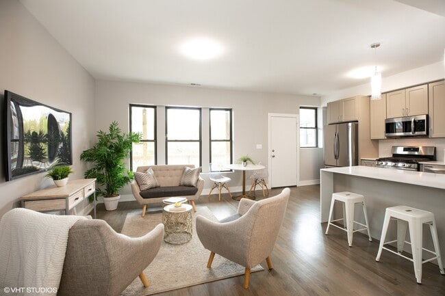 5040 S St Lawrence Ave in Chicago, IL - Building Photo - Building Photo