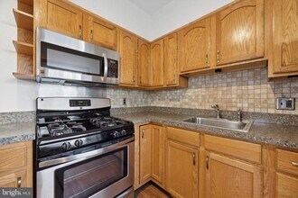 1523 E Hewson St in Philadelphia, PA - Building Photo - Building Photo