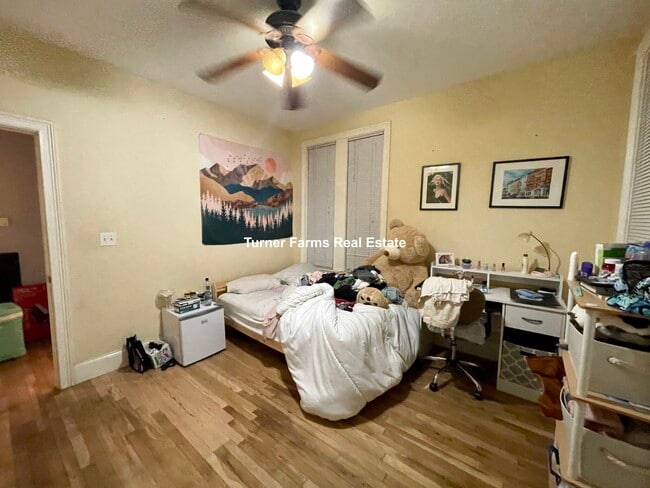 731 Parker St, Unit A in Boston, MA - Building Photo - Building Photo
