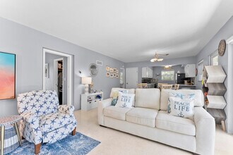 1203 Hillsboro Mile in Hillsboro Beach, FL - Building Photo - Building Photo