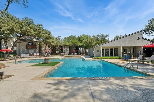 Summit Ridge in Arlington, TX - Foto de edificio - Building Photo
