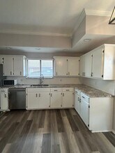 6813 NW Crestwood Dr in Lawton, OK - Building Photo - Building Photo