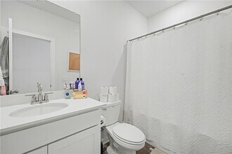 4885 W Triangle St in Fayetteville, AR - Building Photo - Building Photo