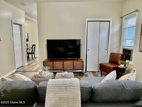74 Walnut St, Unit 2 in Saratoga Springs, NY - Building Photo - Building Photo