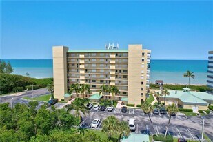 7370 S Ocean Dr in Jensen Beach, FL - Building Photo
