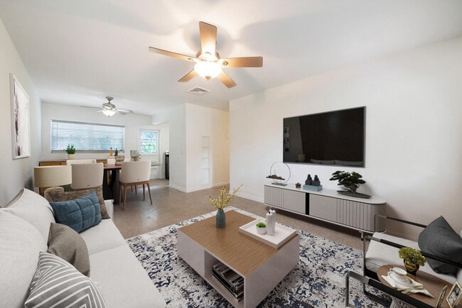 property at 2219 W Pineridge Ct
