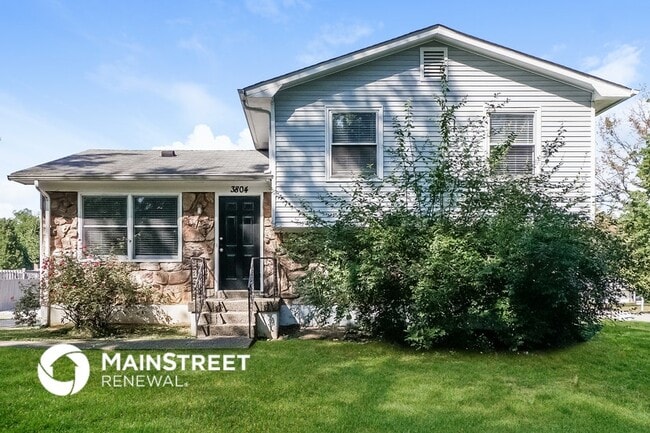 property at 3804 Breckenridge Ln
