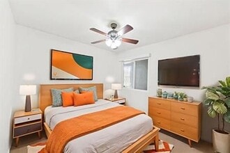 43660 Elkhorn in Palm Desert, CA - Foto de edificio - Building Photo