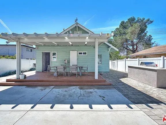 283 W Howard St in Pasadena, CA - Building Photo - Building Photo