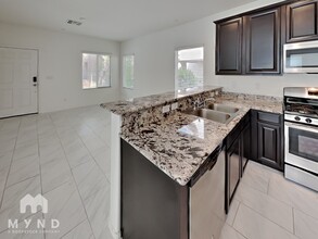 8948 Merry Mullion Ct in Las Vegas, NV - Building Photo - Building Photo