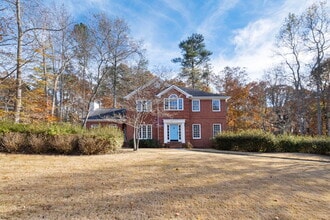 2293 Camden Dr SW in Marietta, GA - Foto de edificio - Building Photo