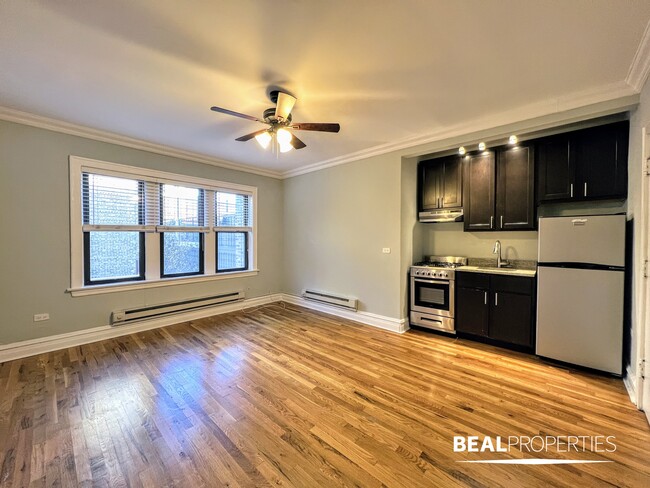 property at 4737 N Hermitage Ave