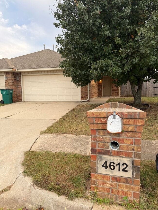 property at 4612 SE 77th St