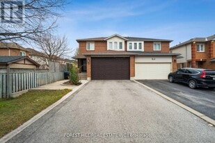 53 Noble Dr in Bradford West Gwillimbury, ON - Building Photo