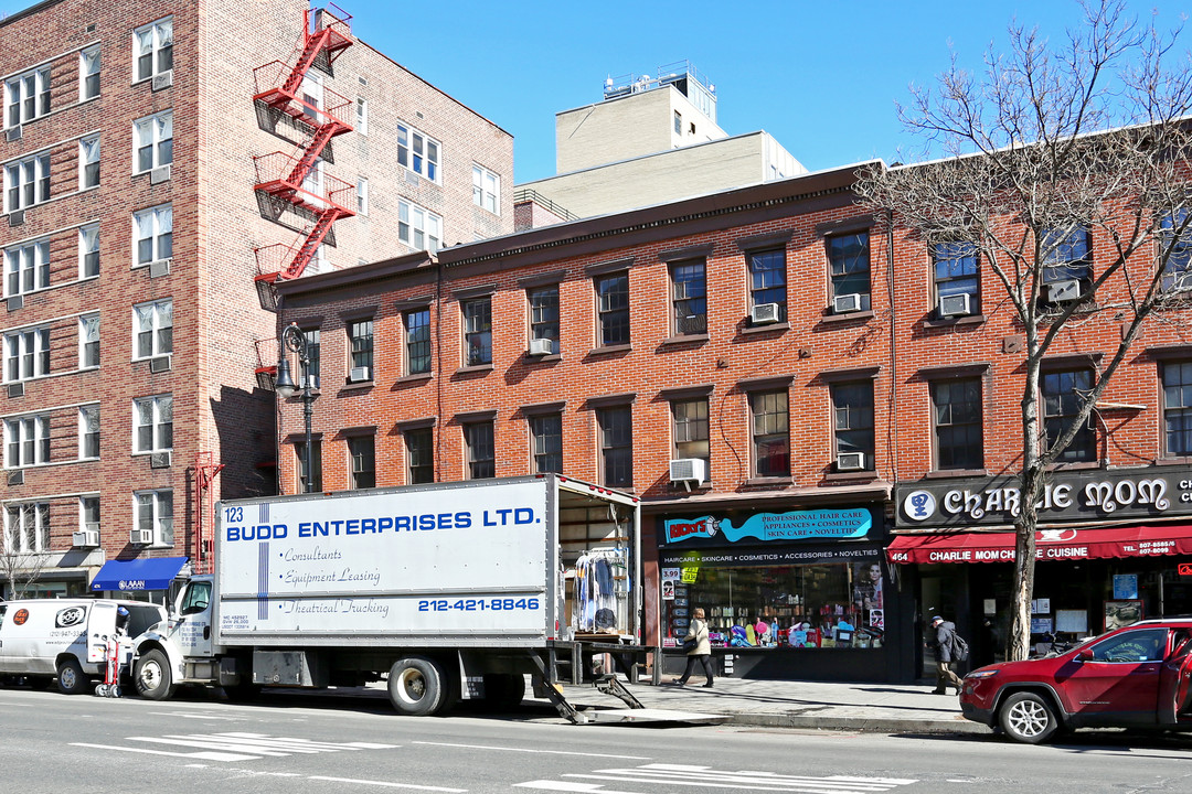 466 Avenue of the Americas in New York, NY - Building Photo