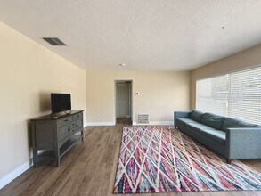 2128 Harley Ave in Sarasota, FL - Building Photo - Building Photo