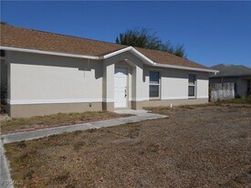 3912 9th St SW in Lehigh Acres, FL - Building Photo