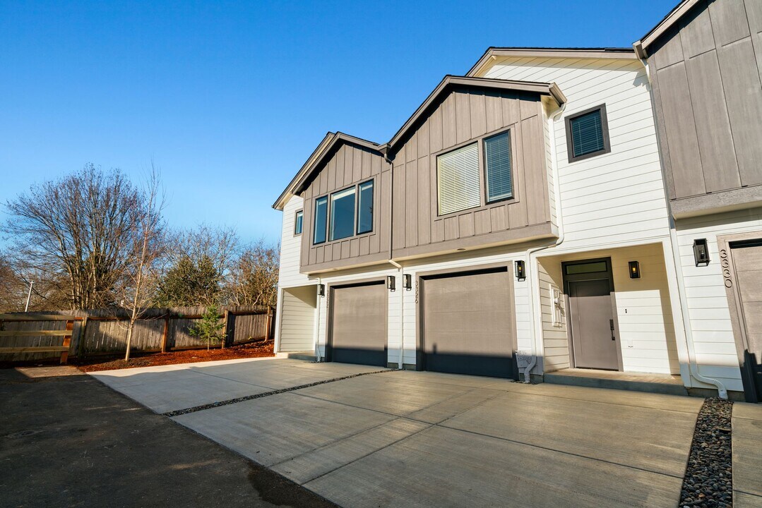 Parkstone Heights in Vancouver, WA - Foto de edificio