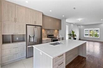 90 Maurice-Richard Rue in Vaudreuil-dorion, QC - Building Photo - Building Photo