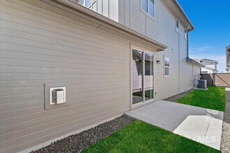 2300 E Valensole St in Meridian, ID - Building Photo - Building Photo