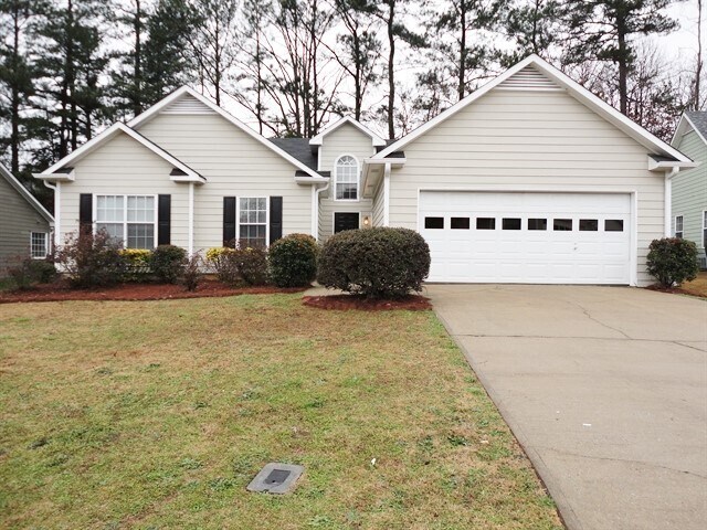 765 Chatham Park Dr in Lawrenceville, GA - Building Photo