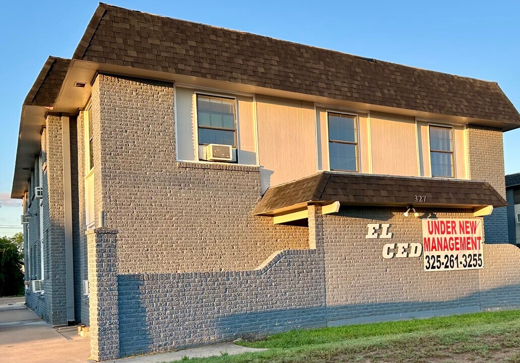 6th Street in San Angelo, TX - Building Photo