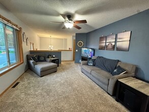 247 8th St SW in Forest Lake, MN - Building Photo - Building Photo