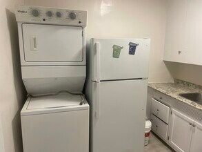 11133 Culver Blvd, Unit Rear in Culver City, CA - Building Photo - Building Photo