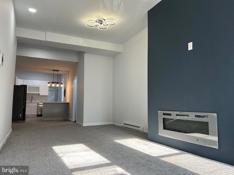 2025 N 32nd St in Philadelphia, PA - Building Photo