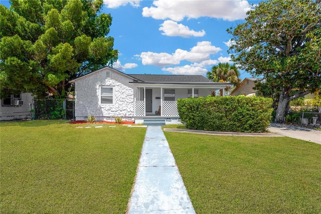 4035 Fairfield Ave S in St. Petersburg, FL - Building Photo