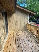 1103 Red Oak Dr in Hendersonville, NC - Building Photo - Building Photo