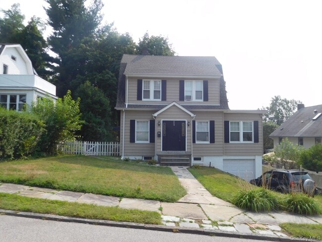 property at 44 Chippewa Rd