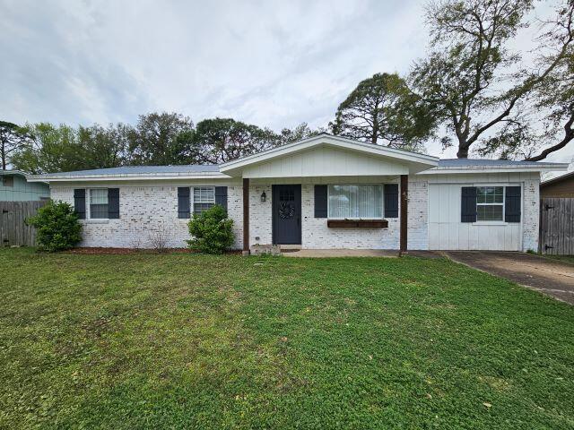 42 Marilyn Ave NW