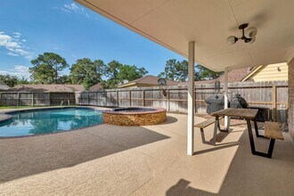 12306 Westmere Dr in Houston, TX - Building Photo - Building Photo