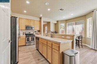 4867 Big Bear Rd in Oakley, CA - Building Photo - Building Photo