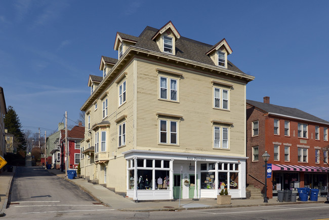 111 Main St