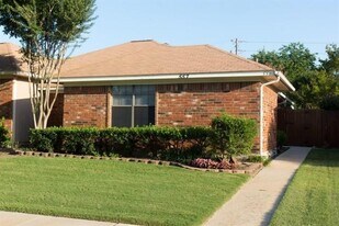 557 Grace Dr in Coppell, TX - Building Photo