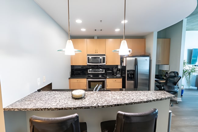 400 W Peachtree St NW in Atlanta, GA - Building Photo - Building Photo