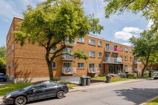 2915 Toupin Boul in St. Laurent, QC - Building Photo