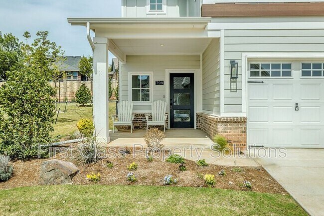 property at 728 Harbor Town Dr