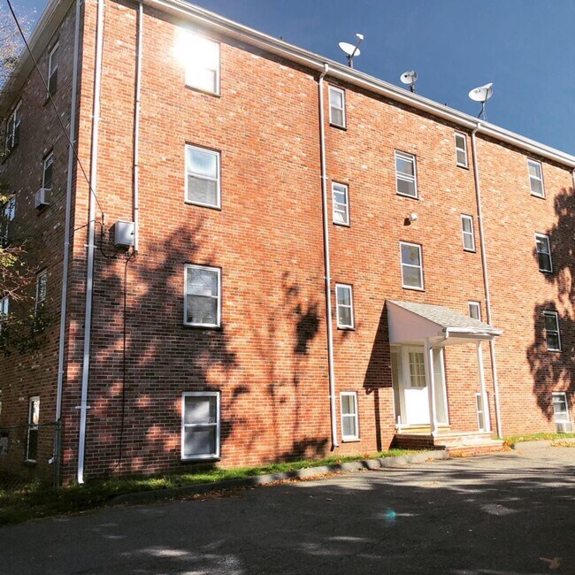 40 Rockland Ave Rentals in Malden, MA