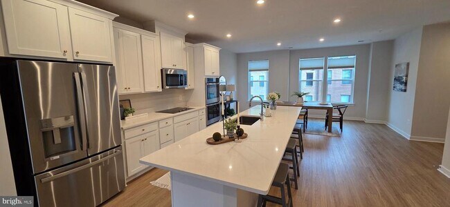 14114 Gypsum Lp-Unit -64 in Chantilly, VA - Building Photo - Building Photo