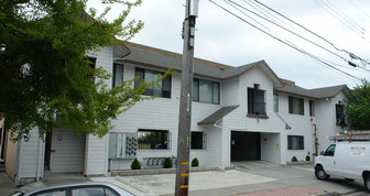 5220 Fresno Ave Apartments