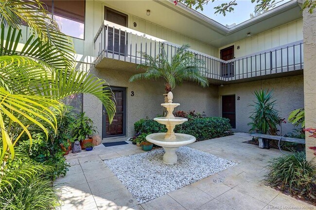 800 NW Fork Rd in Stuart, FL - Building Photo - Building Photo