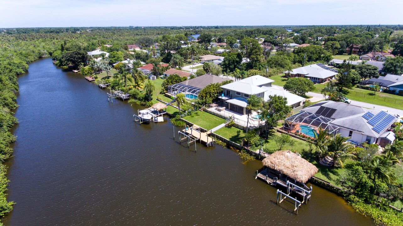 283 NE Sagamore Terrace in Port St. Lucie, FL - Building Photo