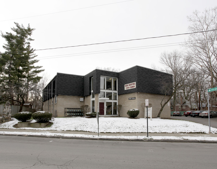 University Manor in Columbus, OH - Building Photo
