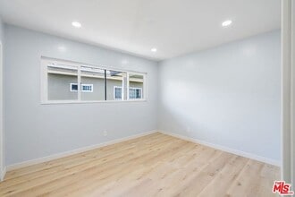 719 E 79th St, Unit 145 in Los Angeles, CA - Building Photo - Building Photo